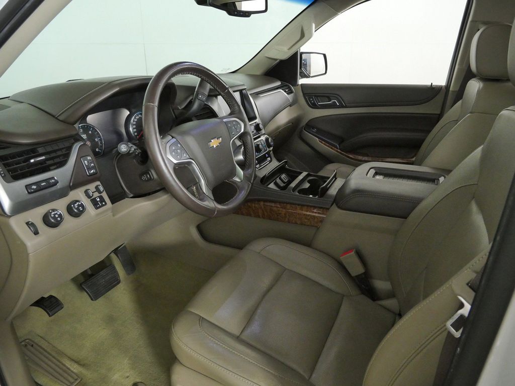 Thumbnail: 2018 Chevrolet Suburban - 11