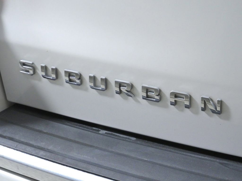 Thumbnail: 2018 Chevrolet Suburban - 23