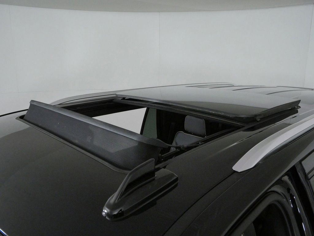 Thumbnail: 2022 Chevrolet Tahoe - 27