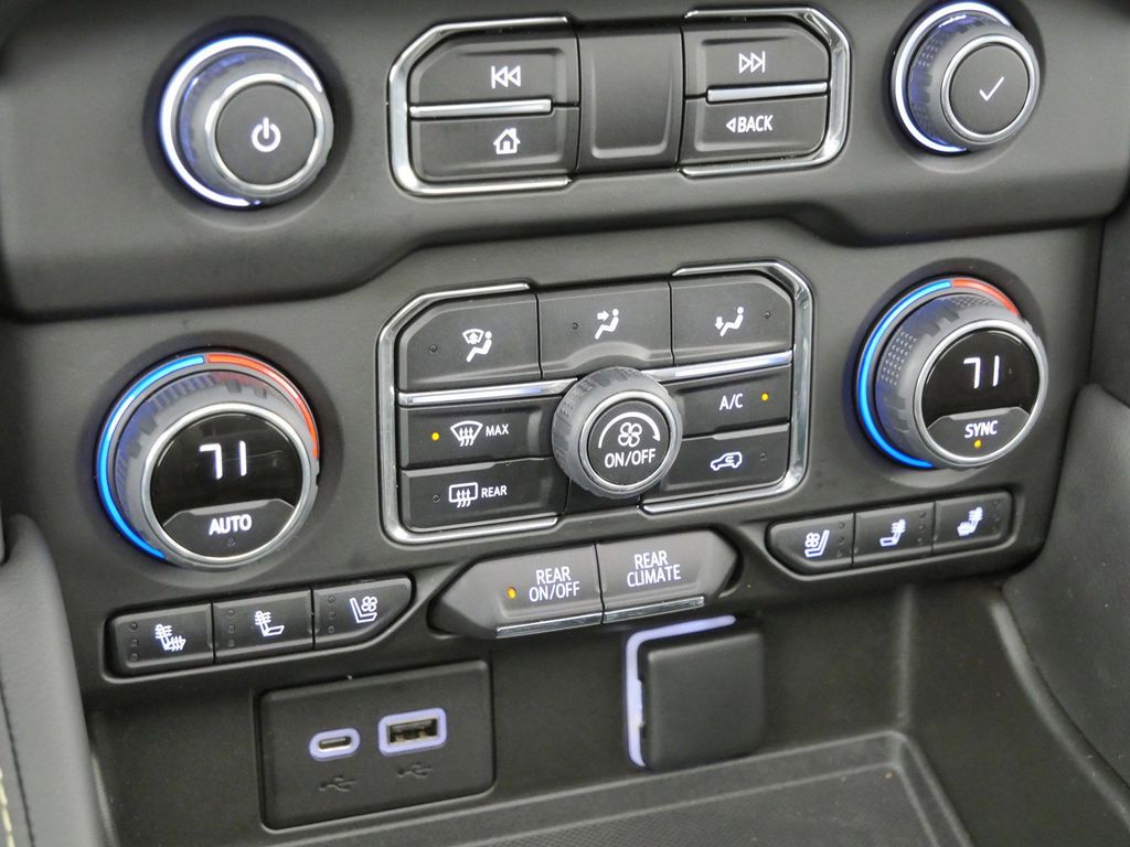 Thumbnail: 2022 Chevrolet Tahoe - 48