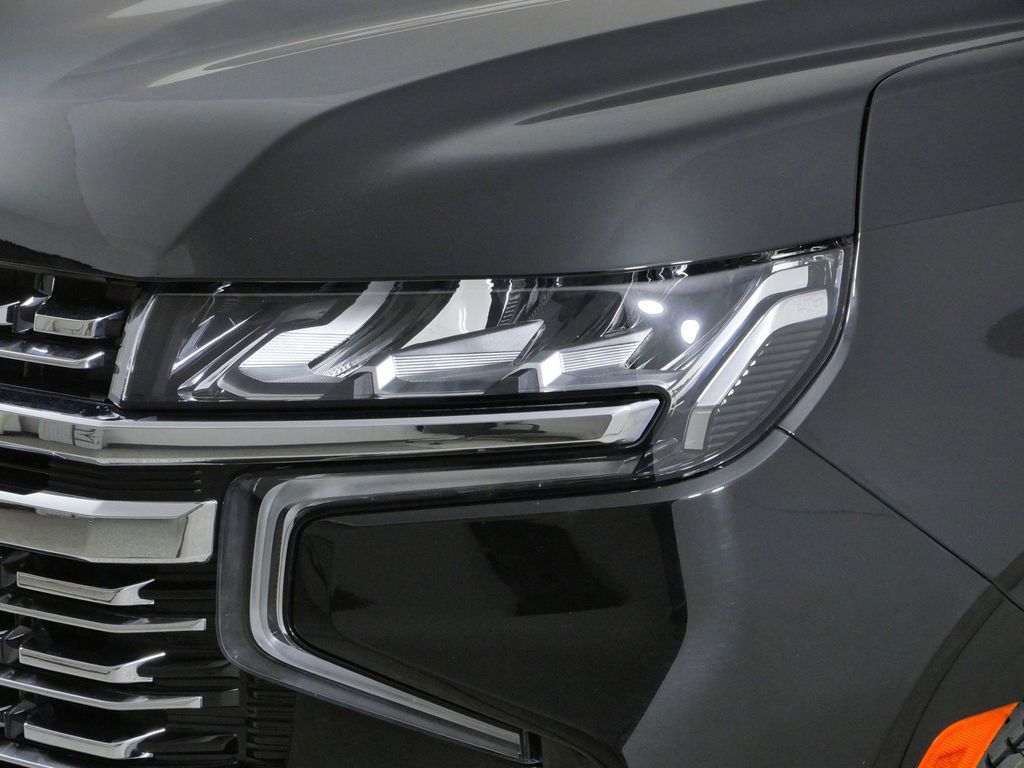 Thumbnail: 2022 Chevrolet Tahoe - 17