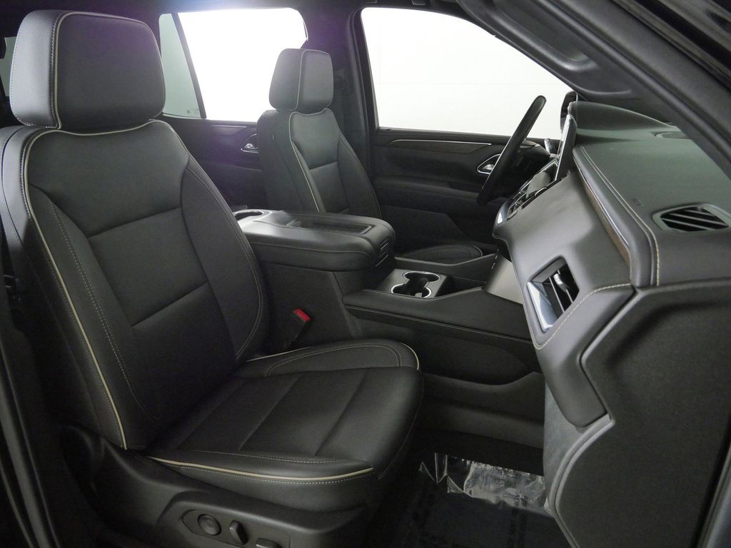 Thumbnail: 2022 Chevrolet Tahoe - 9