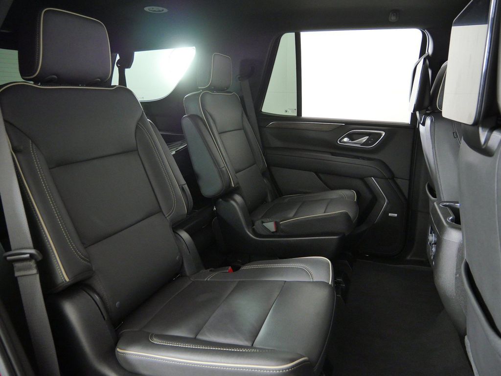 Thumbnail: 2023 Chevrolet Tahoe - 32