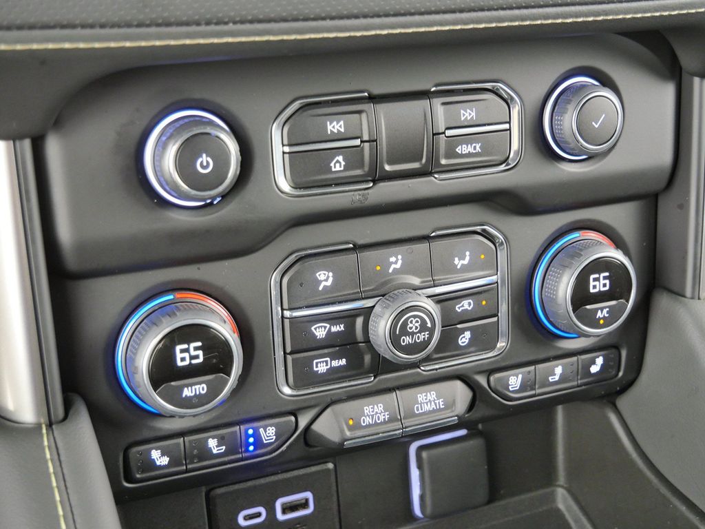 Thumbnail: 2023 Chevrolet Tahoe - 46