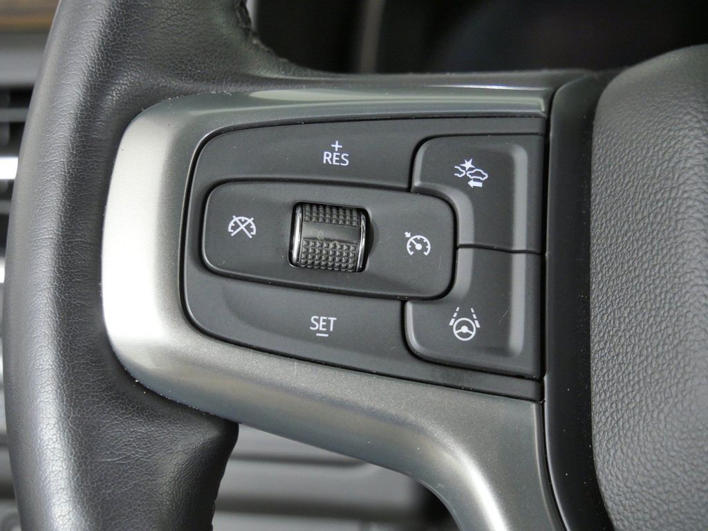 Thumbnail: 2023 Chevrolet Tahoe - 43