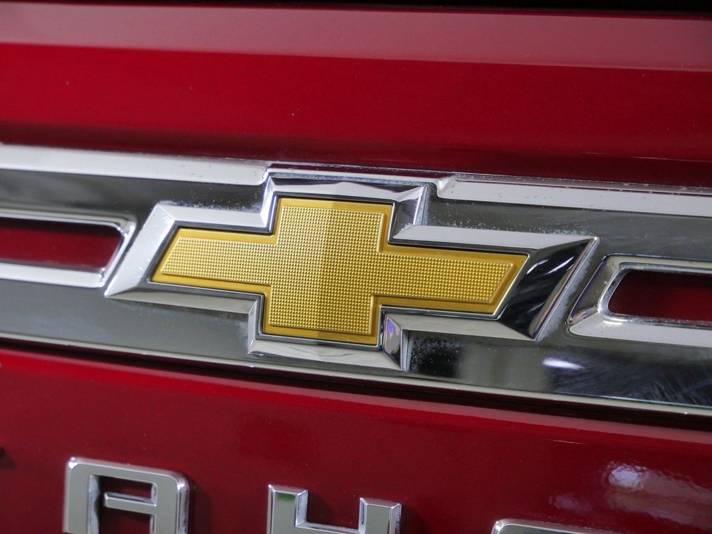 Thumbnail: 2023 Chevrolet Tahoe - 7
