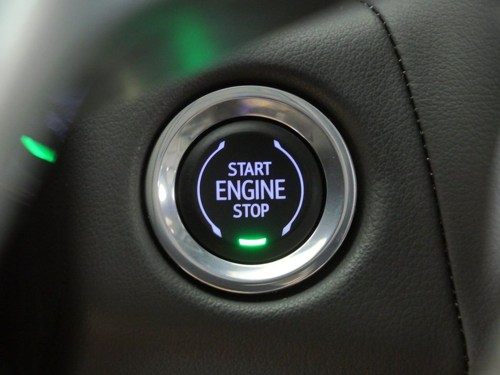 Thumbnail: 2023 Chevrolet Tahoe - 45