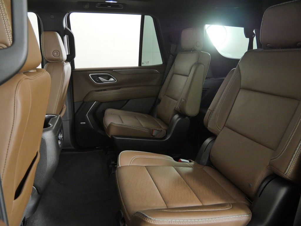Thumbnail: 2022 Chevrolet Tahoe - 34