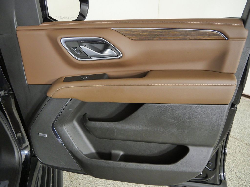 Thumbnail: 2022 Chevrolet Tahoe - 25