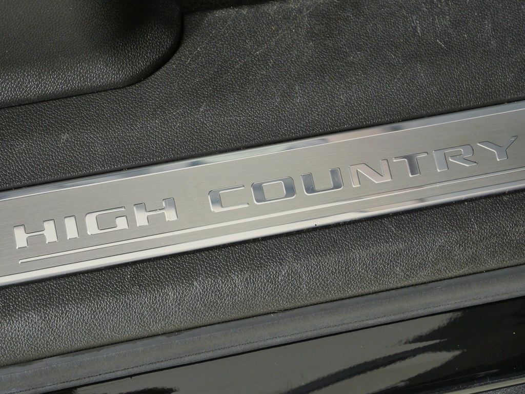 Thumbnail: 2022 Chevrolet Tahoe - 27