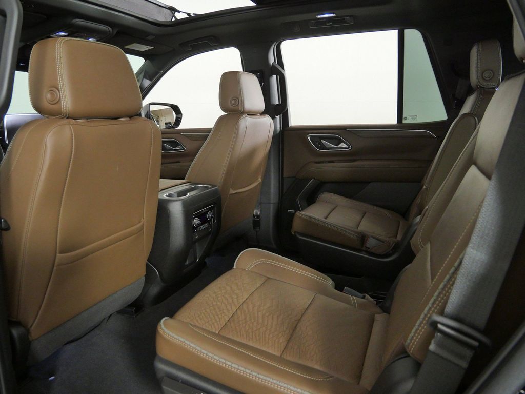 Thumbnail: 2022 Chevrolet Tahoe - 33