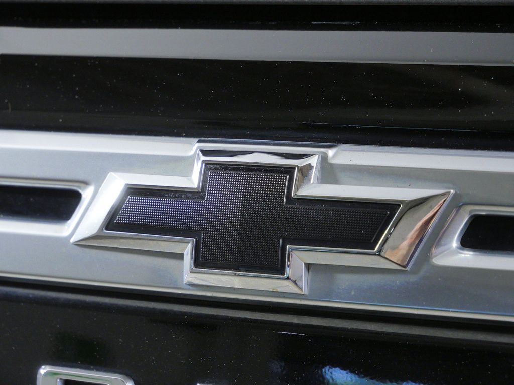 Thumbnail: 2022 Chevrolet Tahoe - 21