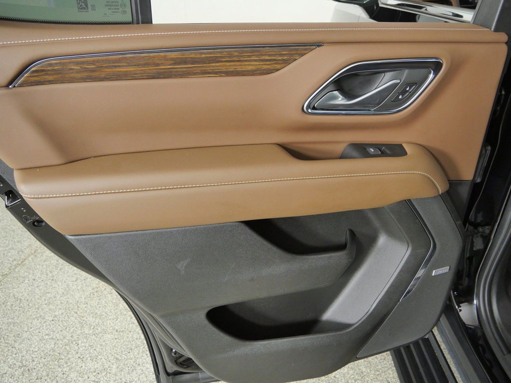 Thumbnail: 2022 Chevrolet Tahoe - 32