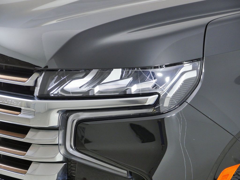 Thumbnail: 2022 Chevrolet Tahoe - 15