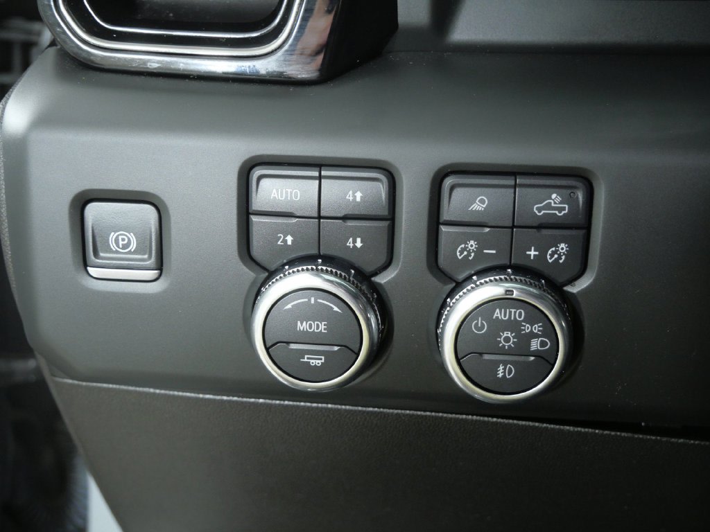 Thumbnail: 2024 GMC Sierra 3500 - 40
