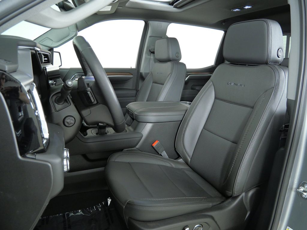 Thumbnail: 2025 GMC Sierra 1500 - 31