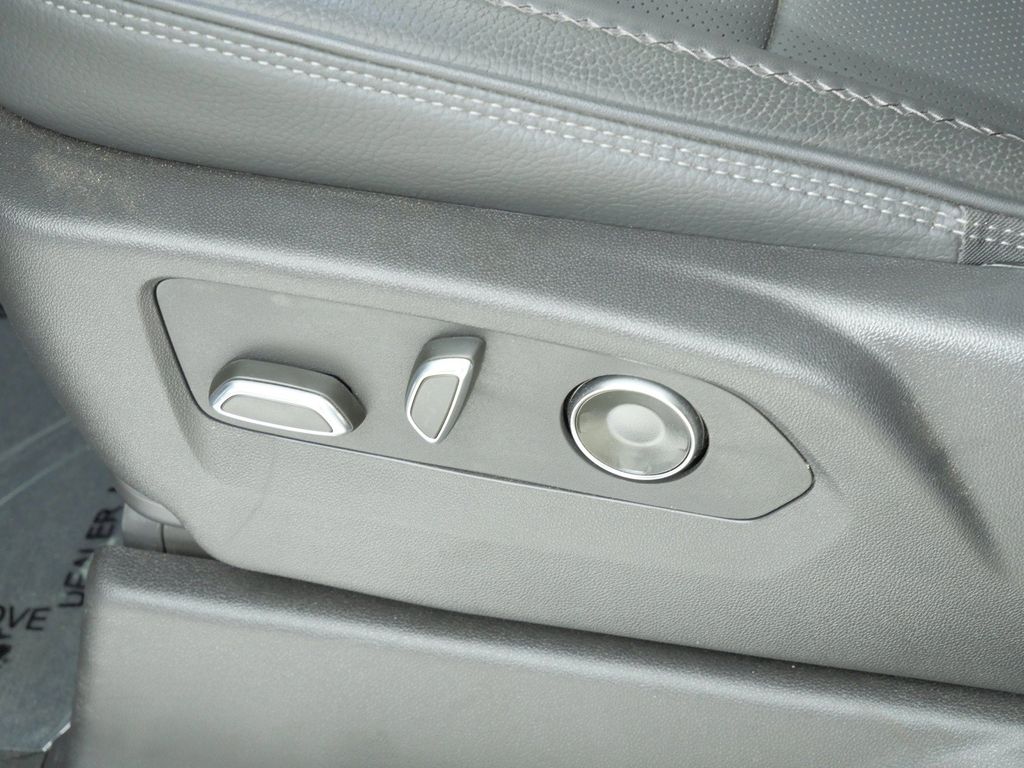 Thumbnail: 2025 GMC Sierra 1500 - 34