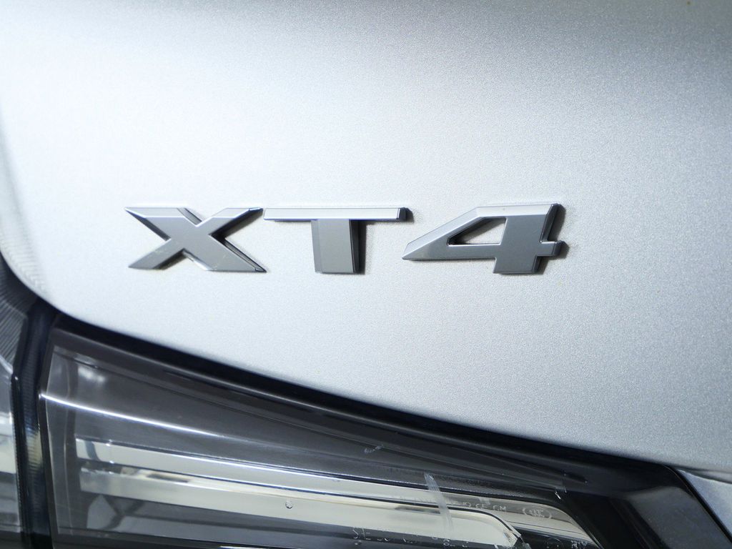 Thumbnail: 2019 Cadillac XT4 - 25