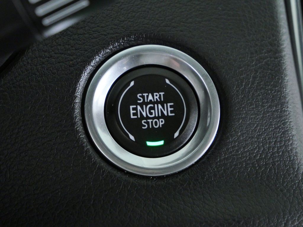 Thumbnail: 2019 Cadillac XT4 - 49