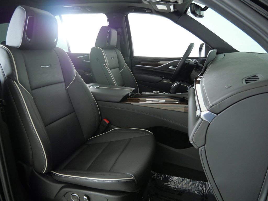 Thumbnail: 2023 Cadillac Escalade - 9