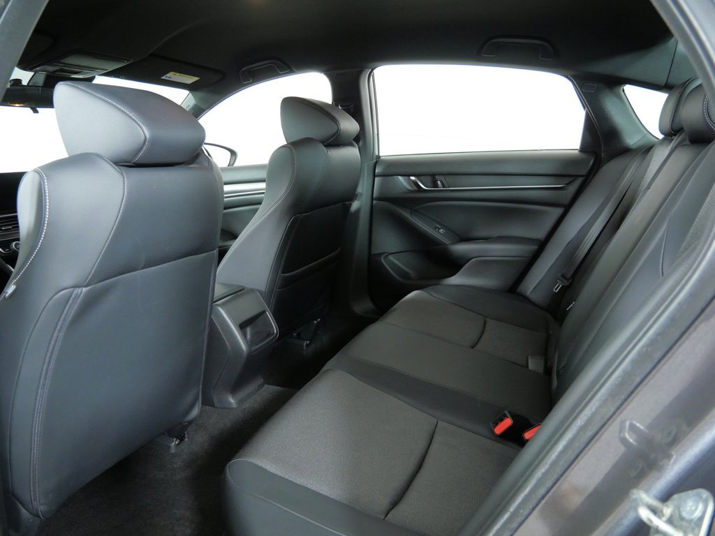 Thumbnail: 2018 Honda Accord - 31