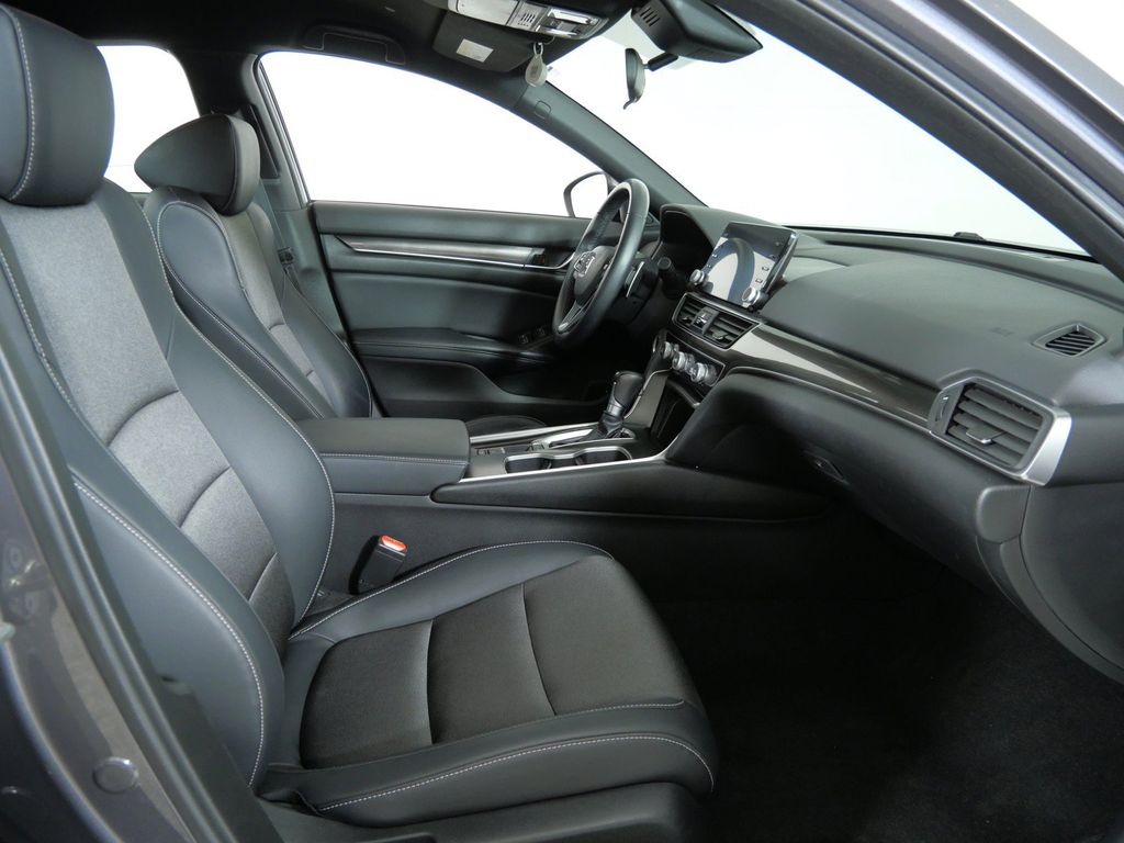 Thumbnail: 2018 Honda Accord - 8