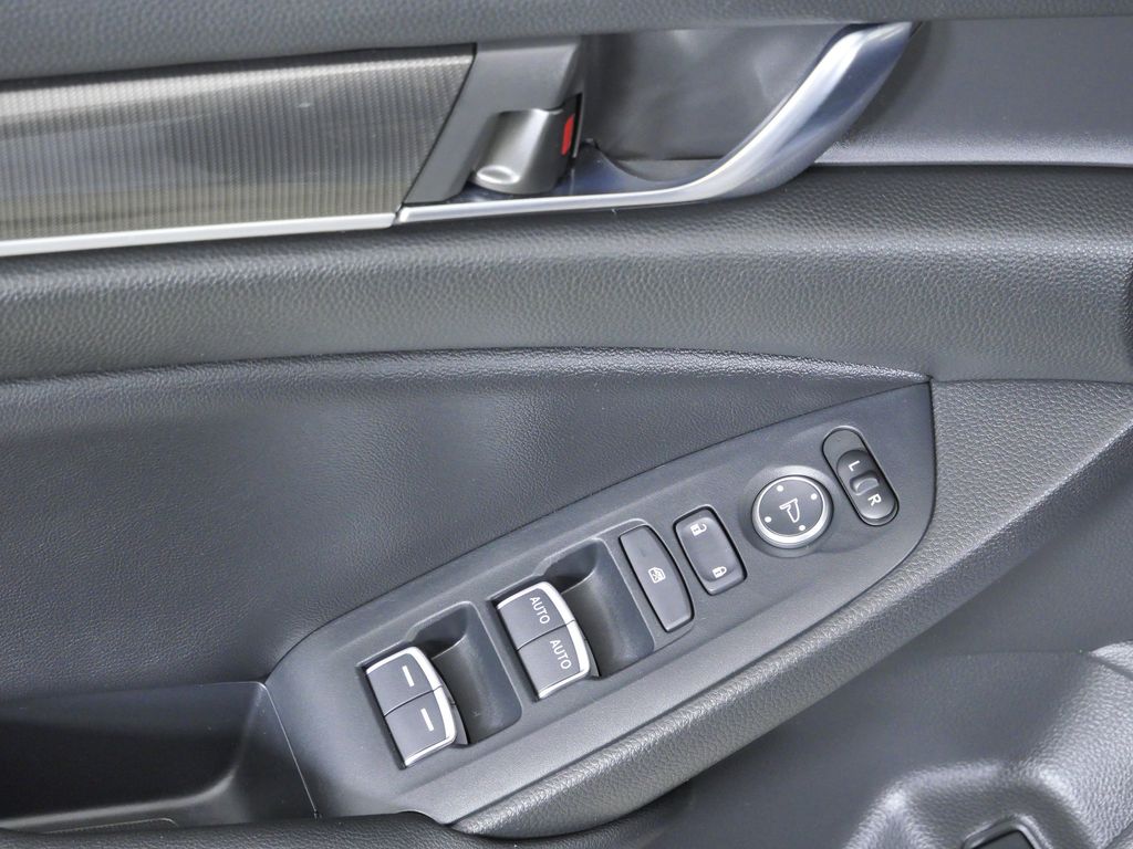 Thumbnail: 2022 Honda Accord - 36
