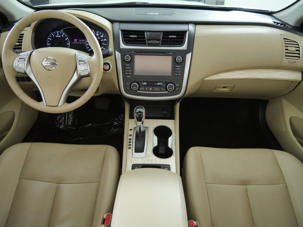 Thumbnail: 2016 Nissan Altima - 2