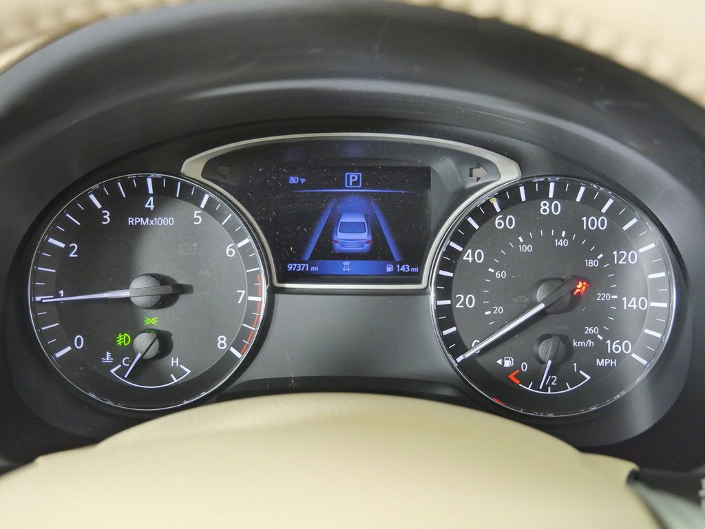 Thumbnail: 2016 Nissan Altima - 14