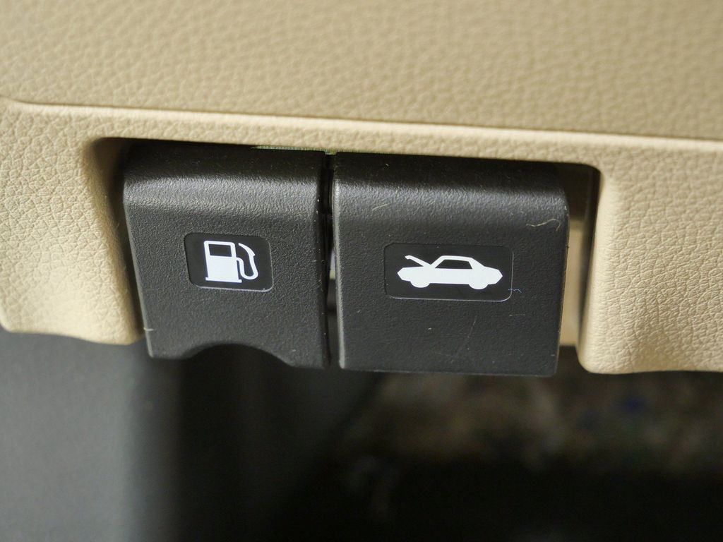 Thumbnail: 2016 Nissan Altima - 50