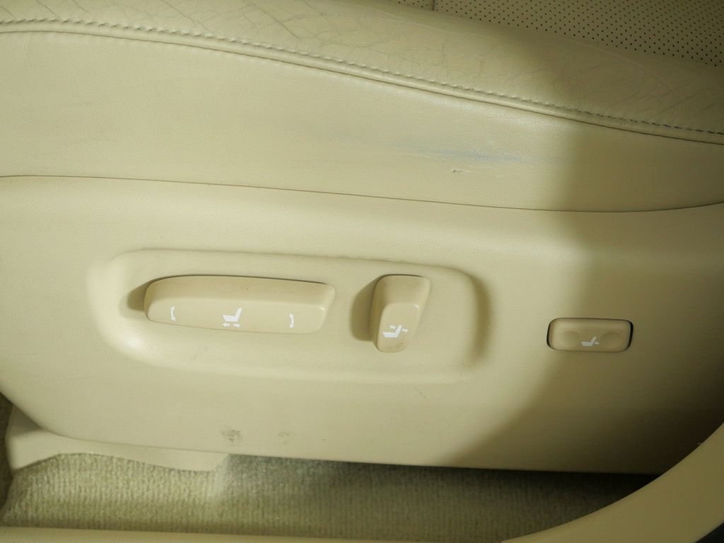 Thumbnail: 2013 Lexus RX - 35