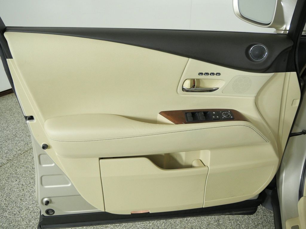 Thumbnail: 2013 Lexus RX - 32