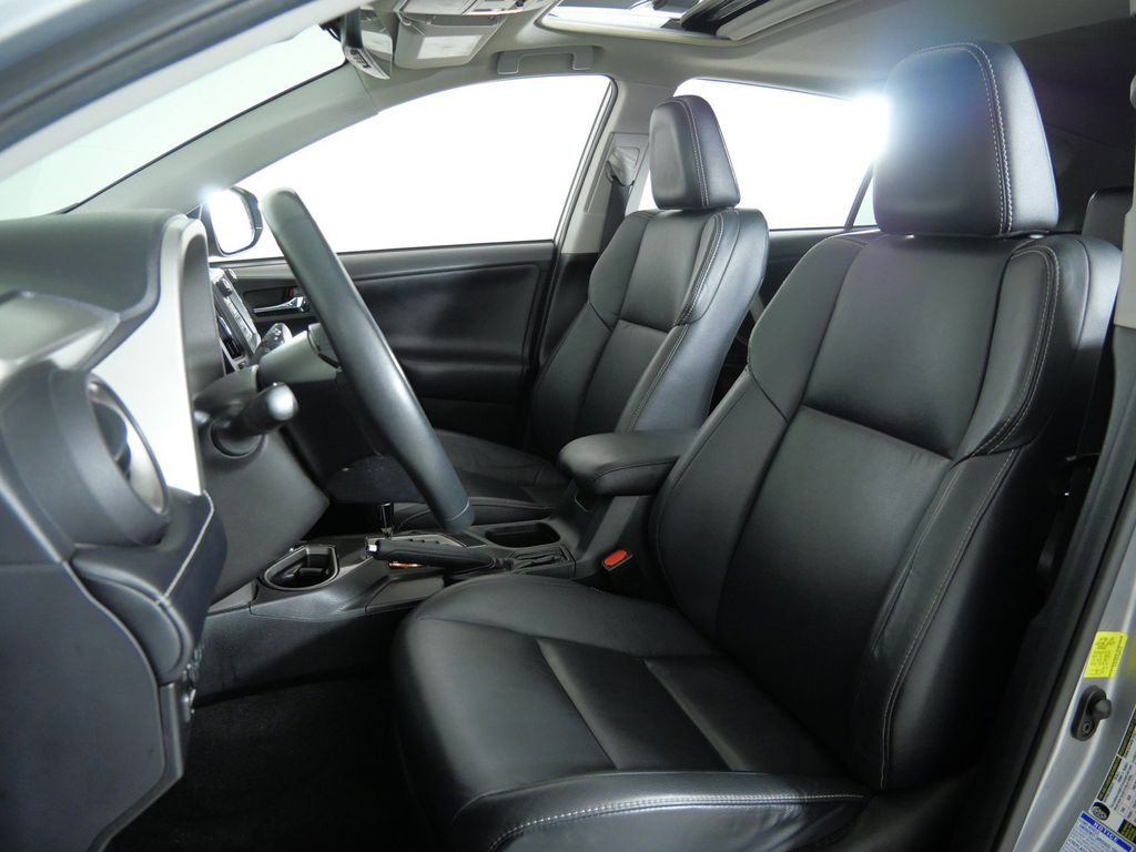 Thumbnail: 2017 Toyota RAV4 - 37
