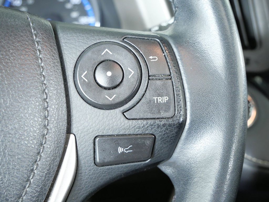 Thumbnail: 2017 Toyota RAV4 - 42