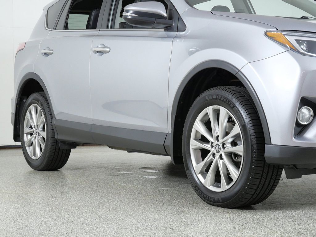 Thumbnail: 2017 Toyota RAV4 - 7