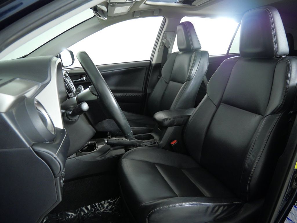 Thumbnail: 2017 Toyota RAV4 - 36