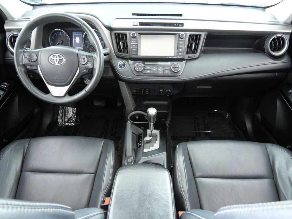 Thumbnail: 2017 Toyota RAV4 - 2