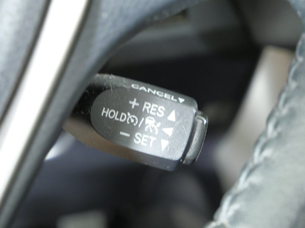 Thumbnail: 2017 Toyota RAV4 - 42