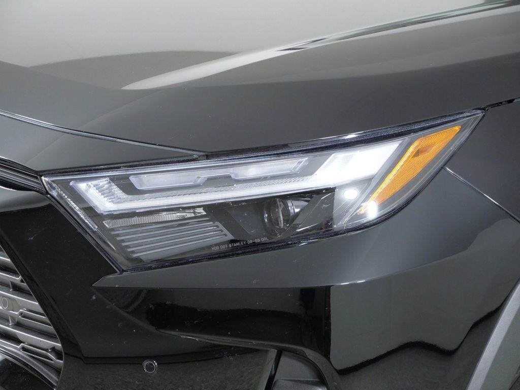 Thumbnail: 2025 Toyota RAV4 - 17