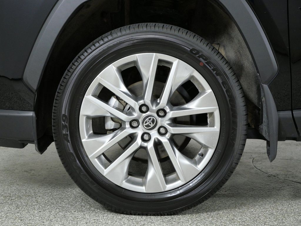 Thumbnail: 2025 Toyota RAV4 - 26