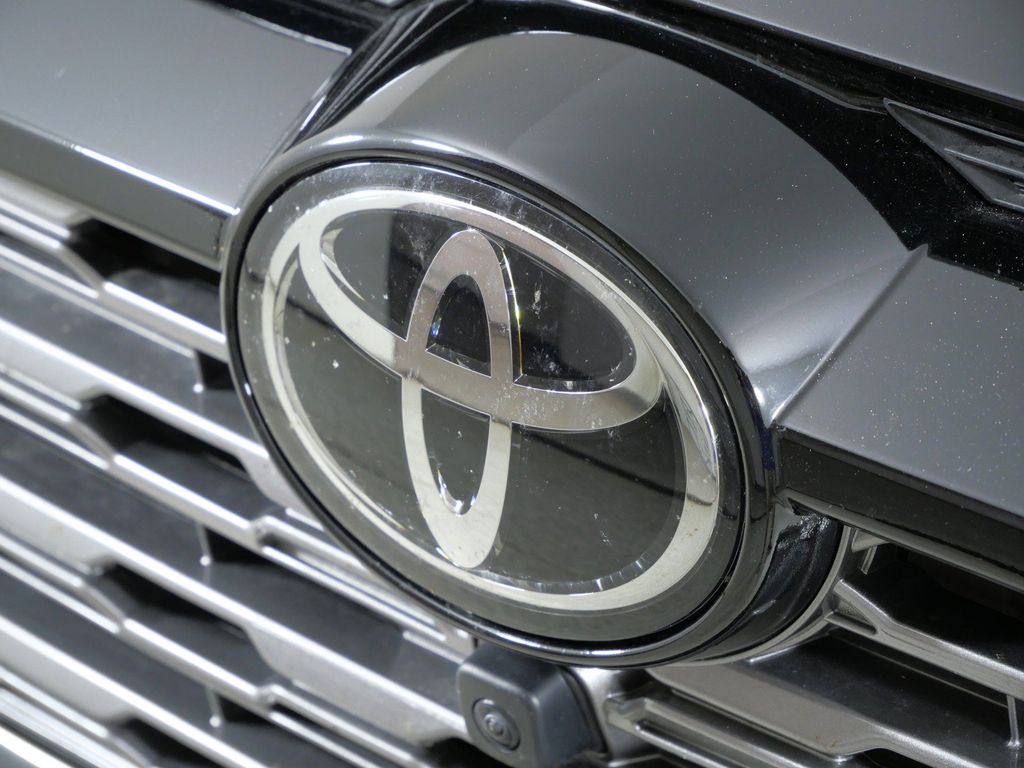 Thumbnail: 2025 Toyota RAV4 - 6