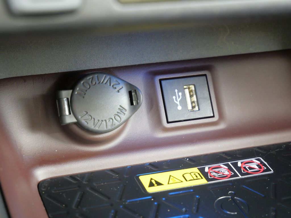 Thumbnail: 2025 Toyota RAV4 - 46
