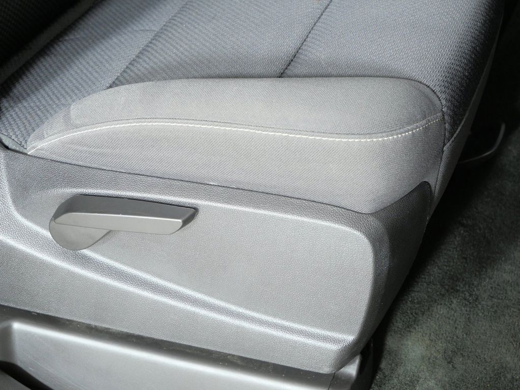 Thumbnail: 2014 Chevrolet Silverado 1500 - 24