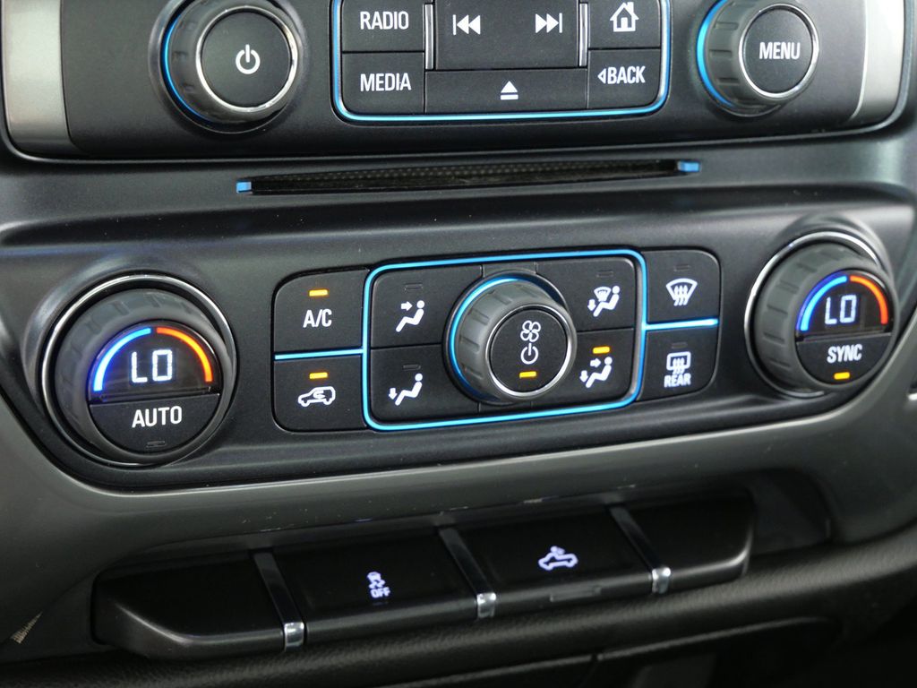 Thumbnail: 2014 Chevrolet Silverado 1500 - 34