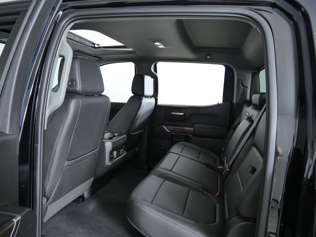 Thumbnail: 2022 Chevrolet Silverado 1500 - 31
