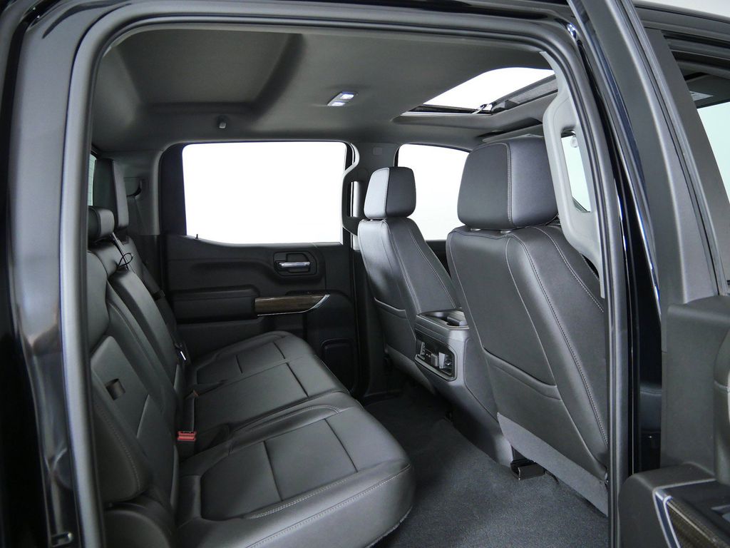 Thumbnail: 2022 Chevrolet Silverado 1500 - 11