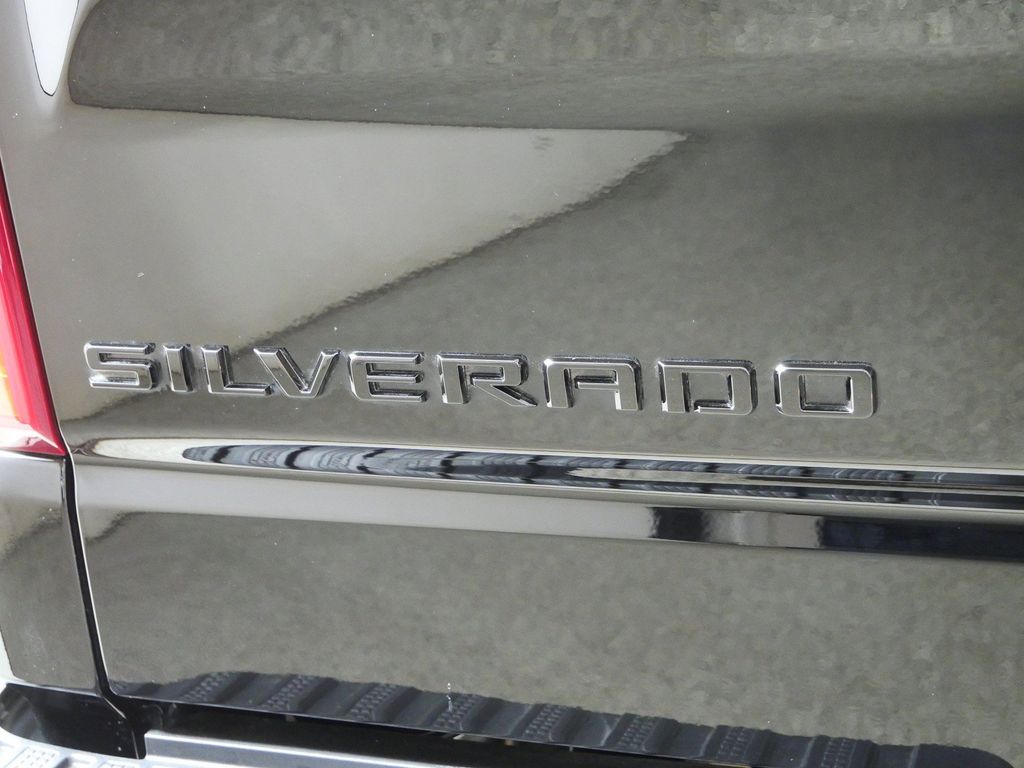Thumbnail: 2022 Chevrolet Silverado 1500 - 23
