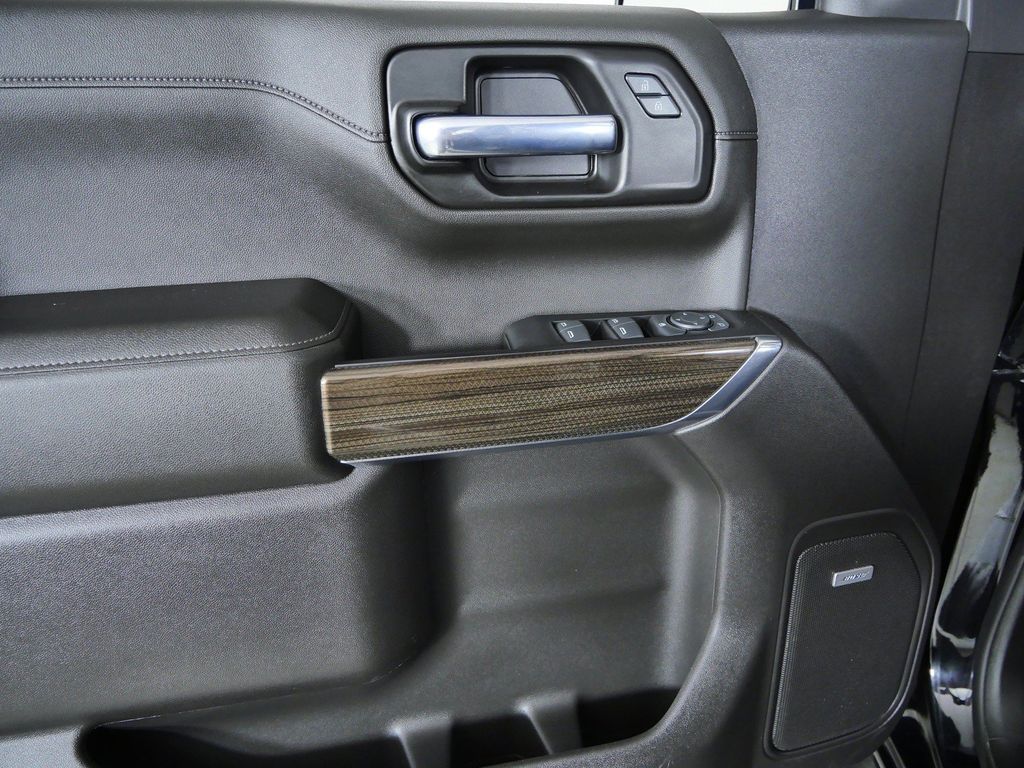 Thumbnail: 2022 Chevrolet Silverado 1500 - 35