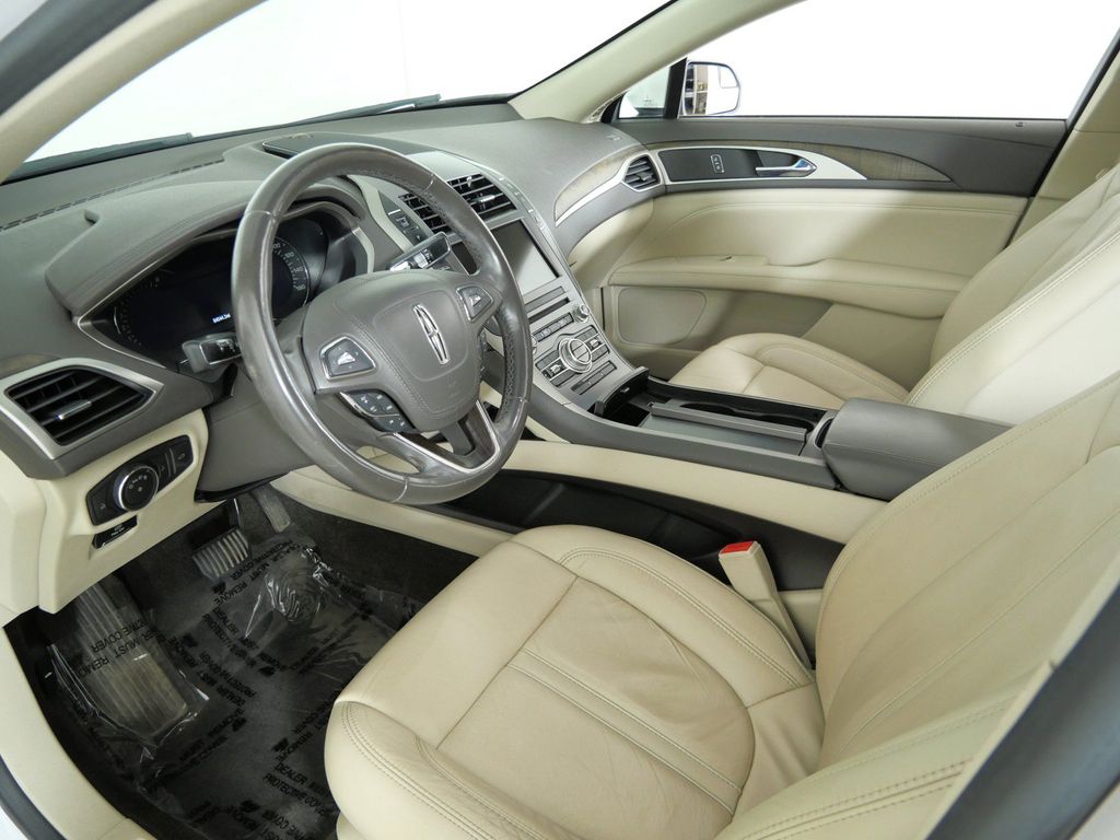 Thumbnail: 2017 Lincoln MKZ - 35
