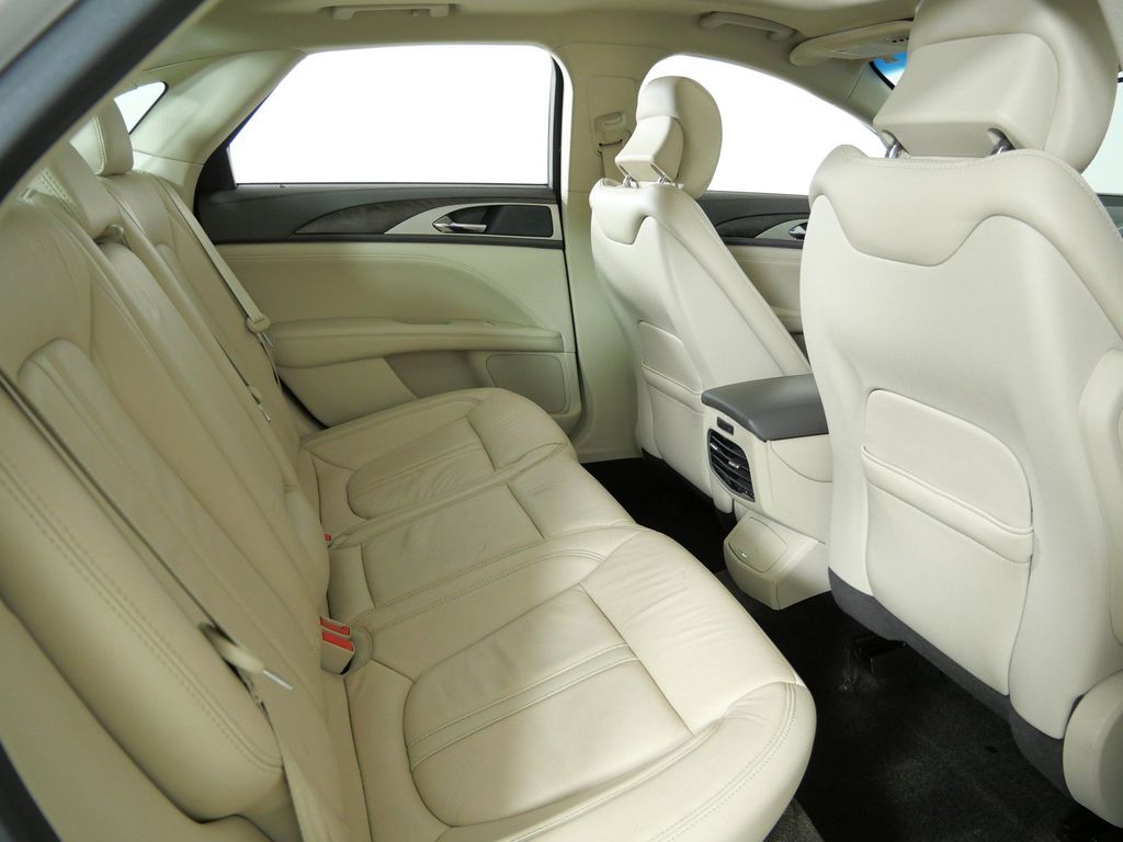Thumbnail: 2017 Lincoln MKZ - 28